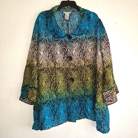 Multiples Plus Size 3X Crinkle Animal Print V-Neck 3/4 Sleeve Button Top - Picture 1 of 7